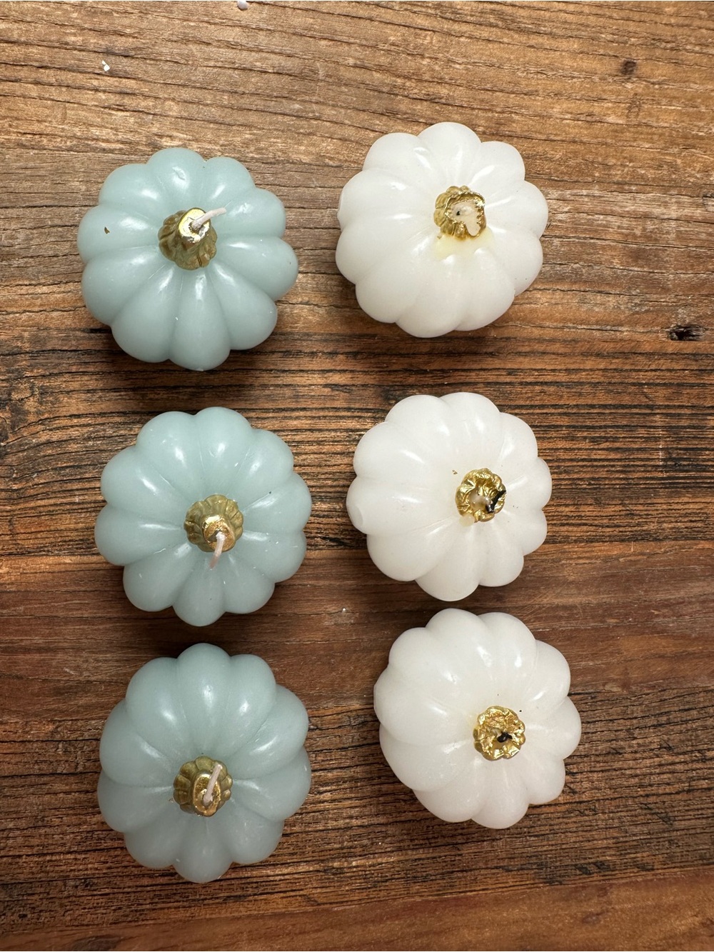 Set of 6 Pumpkin-Shaped candles in White and Pale Blue with Gold Accents - Picture 3 of 5